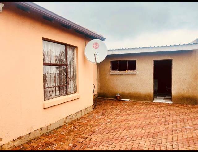 3 BEDROOM HOUSE FOR SALE IN GOUDRAND